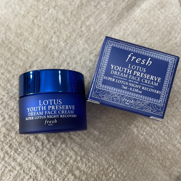 fresh Lotus Anti-Aging Night Moisturizer - Picture 3 of 9